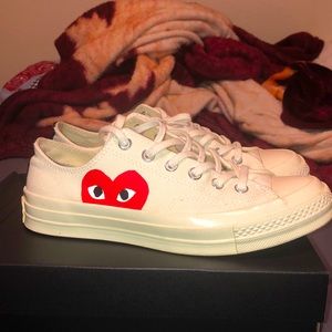 Comme des garçons low top cream converse